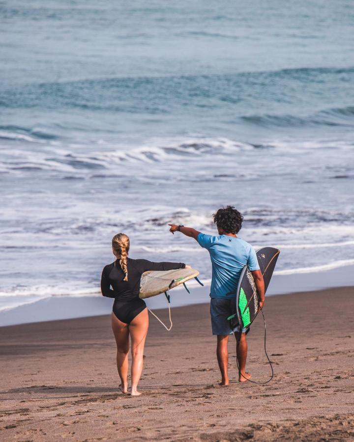 Seaside Tribe - Boutique Surf Stay & Retreat 海神庙 外观 照片